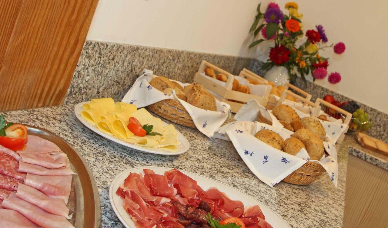 Pension Auerhof Natz-Schabs エクステリア 写真