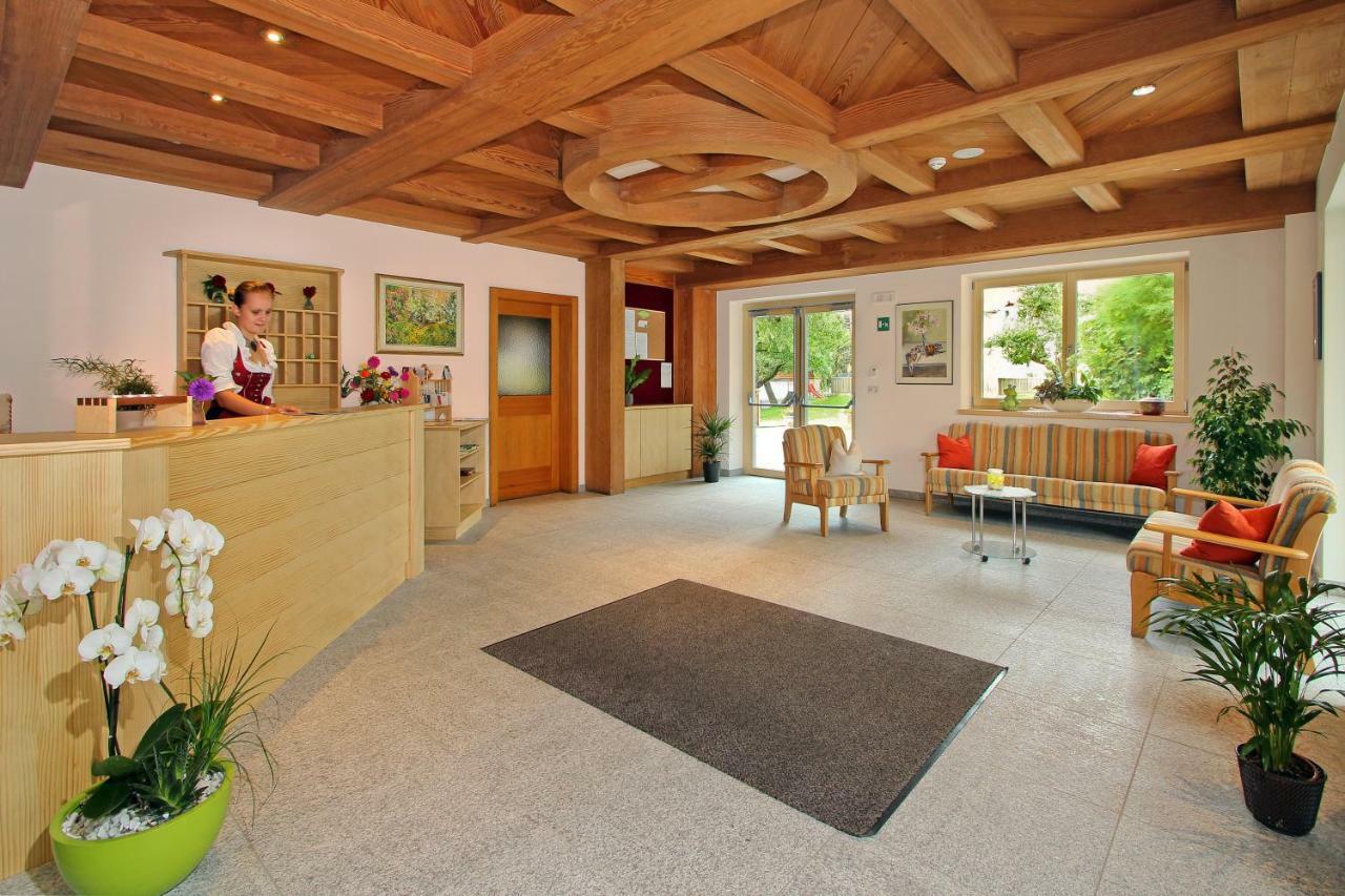 Pension Auerhof Natz-Schabs エクステリア 写真